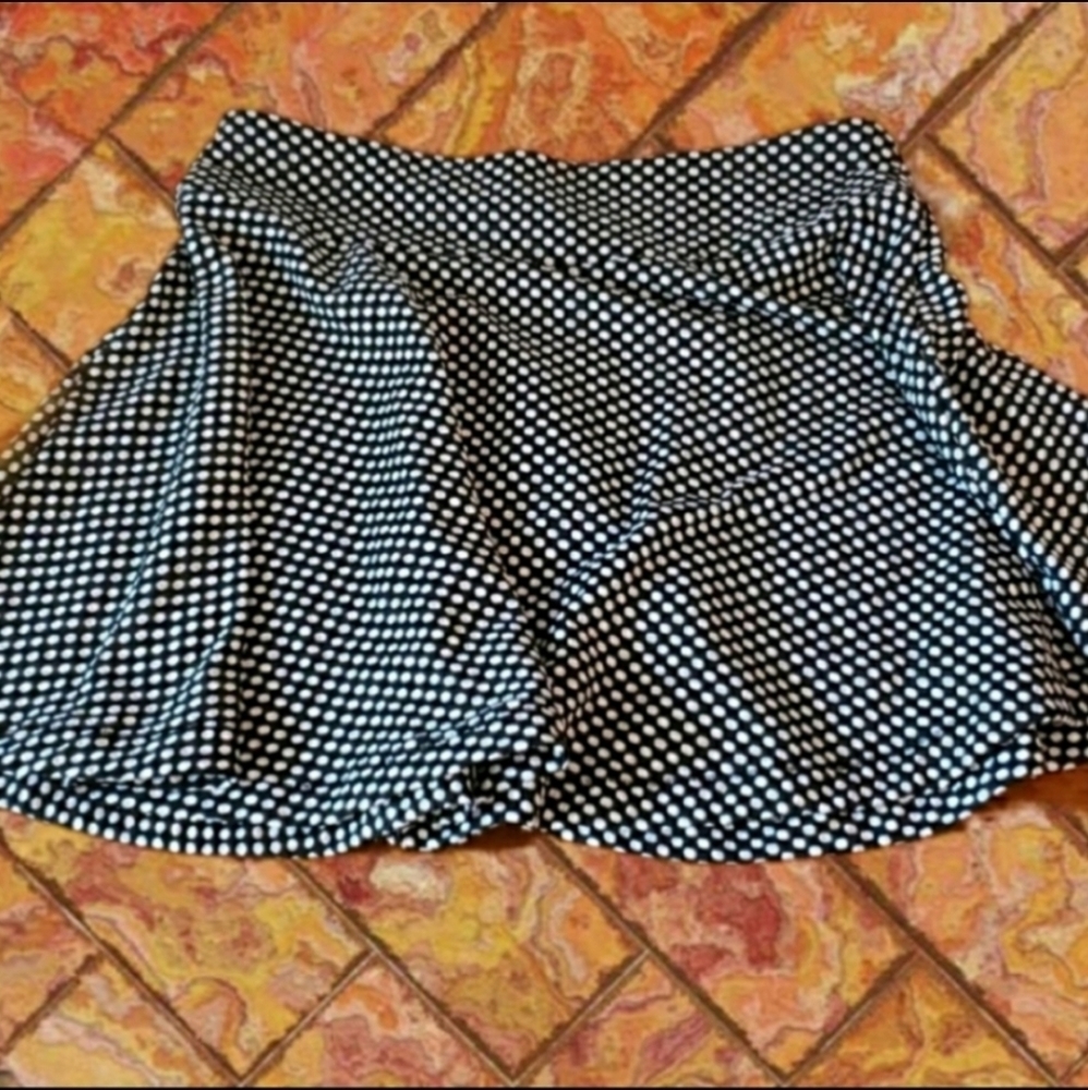 Cute Cooperative Polka Dot Skirt - Picture 5 of 9